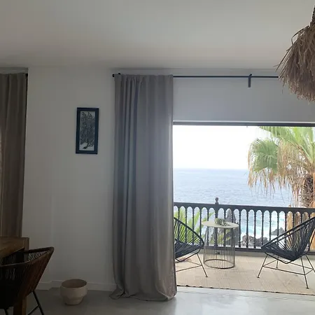 Апартаменты 3 Bedroom Ocean Shore Tenerife